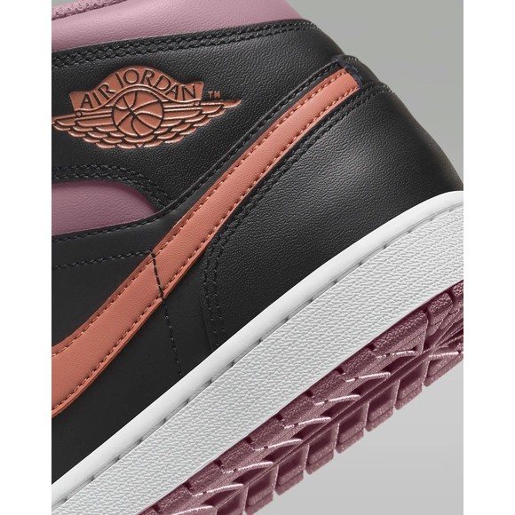 Nike Air Jordan 1 Mid SE Black Sky J Mauve FB9911-008 Size 12.5 New In Box!